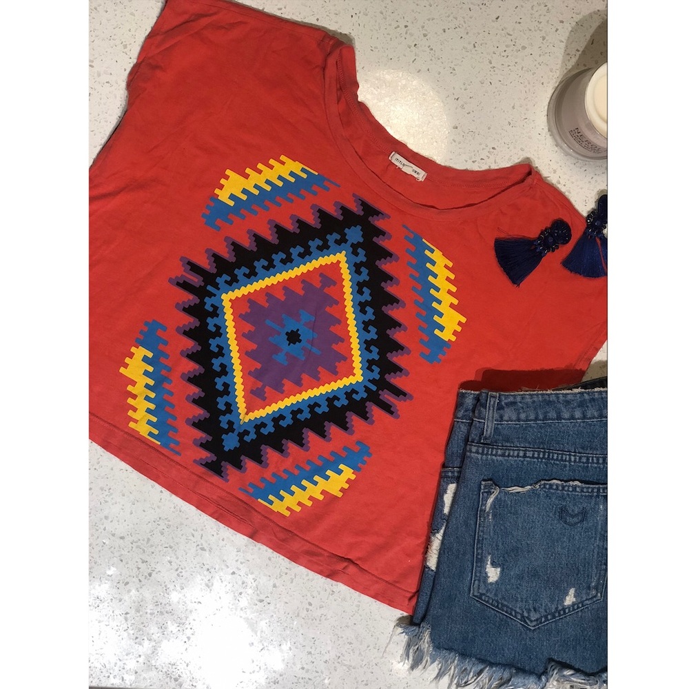 URBAN OUTFITTERS | Native printed crop Tee